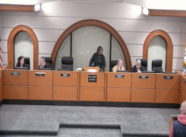 In Party Line Votes, Council Committee Sends Proposals Reducing Homeless Fines and Restrictions Back to Full Council